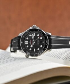 Omeg_a Seamaster Diver 300 Automatic